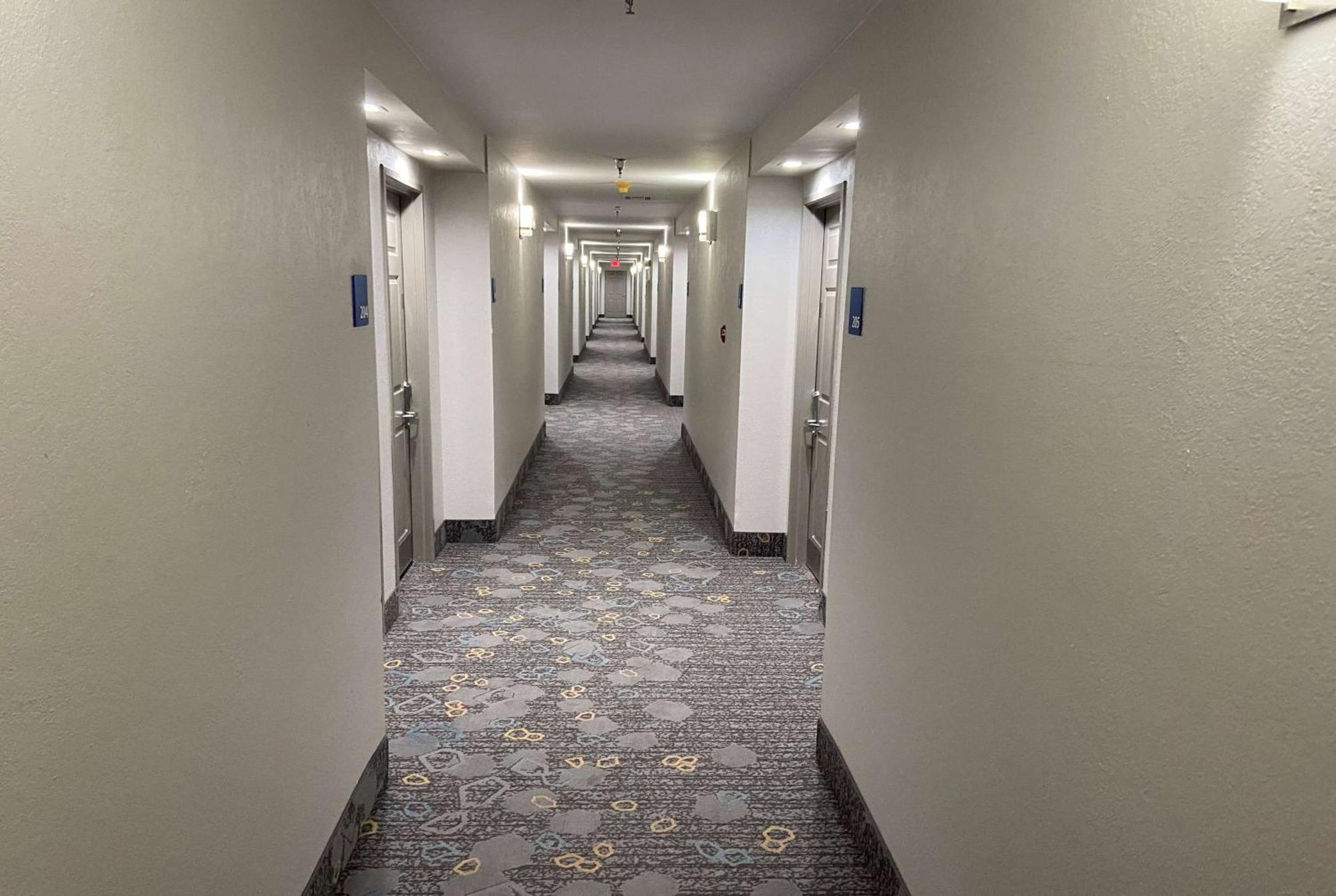 Days Inn & Suites By Wyndham Tahlequah Exterior foto
